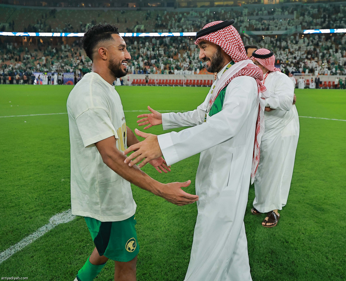 الوزير يحتفي