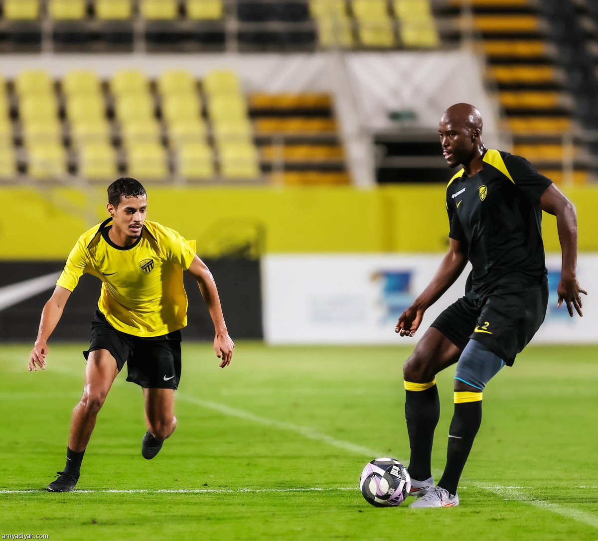 الاتحاد يناور