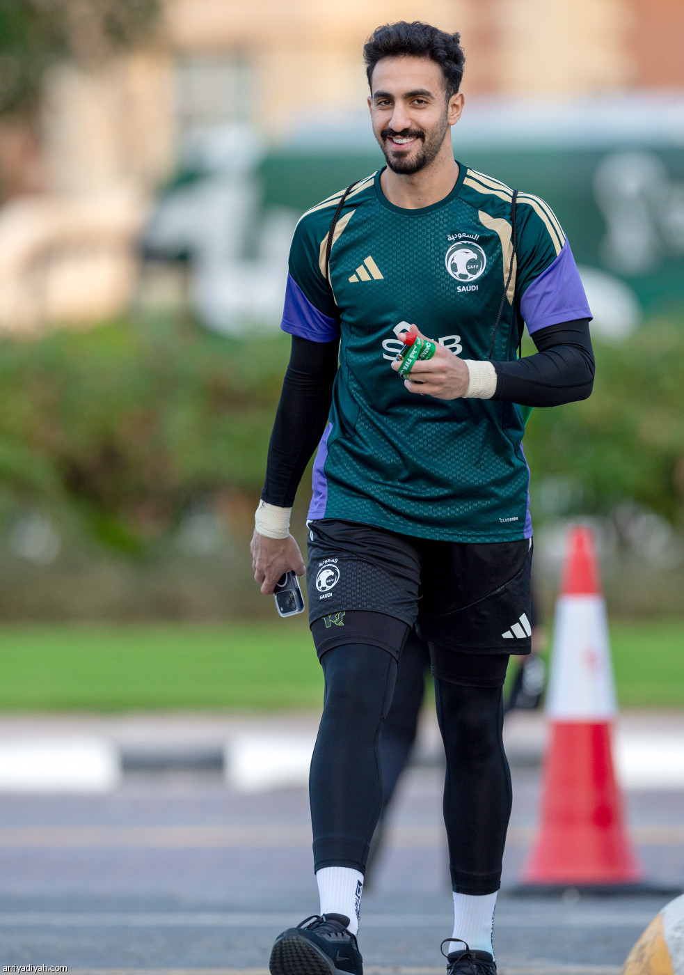 الأخضر يتأهب