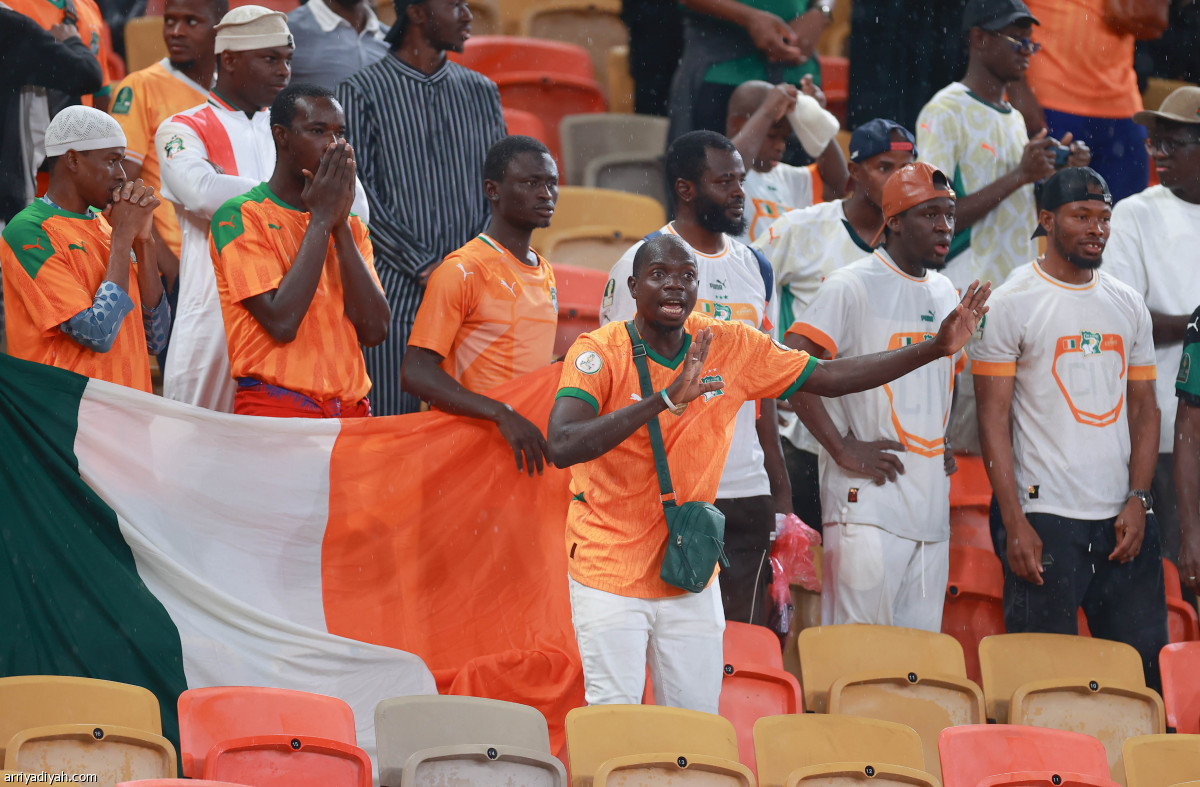 تحت الأمطار